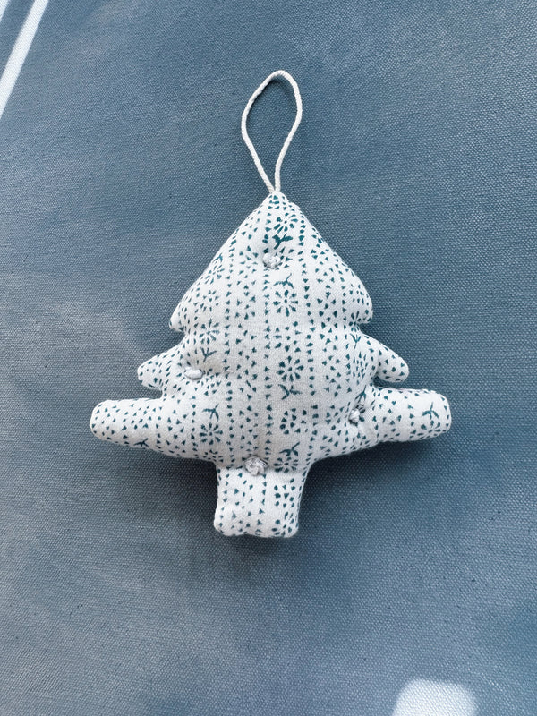 Tree Ornament, Calico Stripe Lake