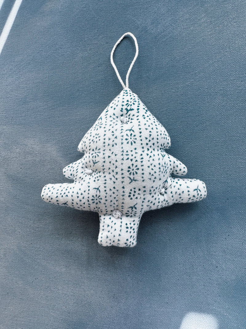 Tree Ornament, Calico Stripe Lake