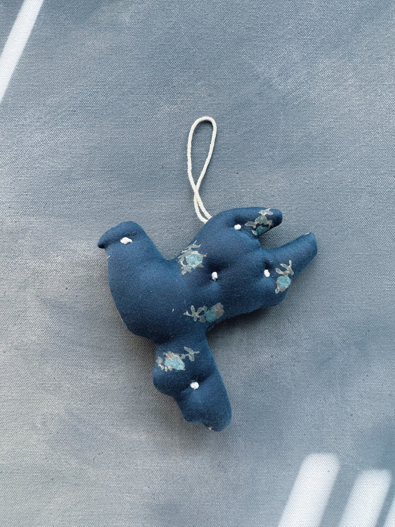 Peace Dove Ornament, Ditsy Rose Lake