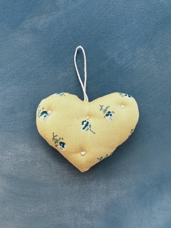 Sweet Heart Ornament, Ditsy Rose Straw