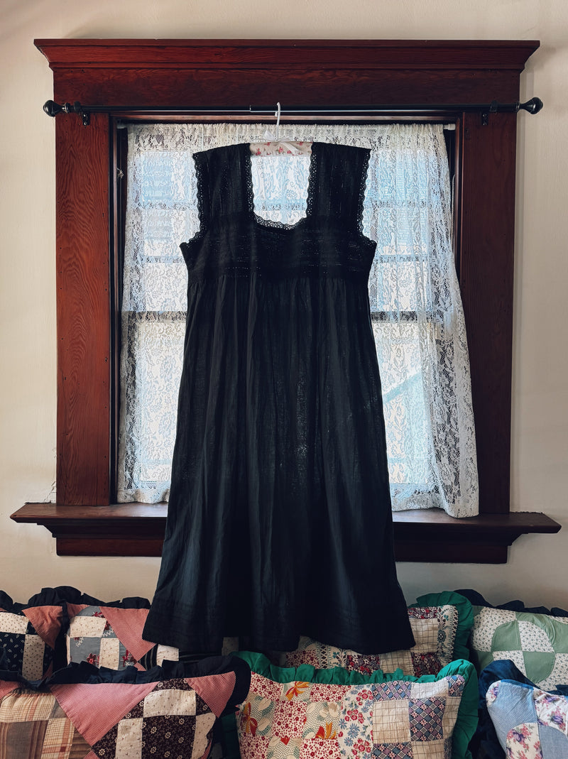Pearl Nightgown in Black