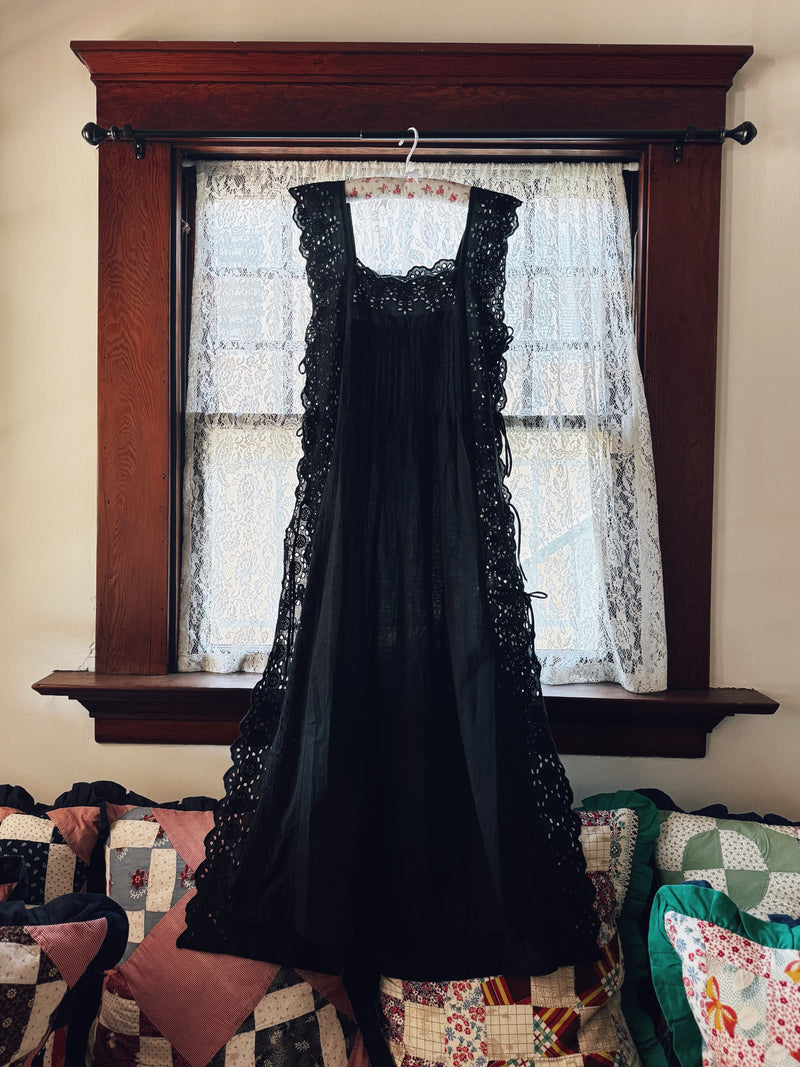 Betty Nightgown in Black