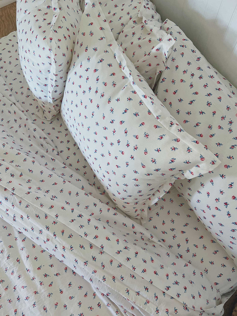 Fitted Sheet in Baby Rose Gardenia